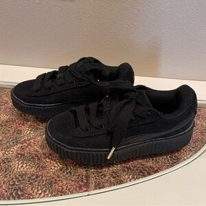 Puma Fenty X Creepers Phatty Lace Up Black Woman’s Corduroy Sneakers